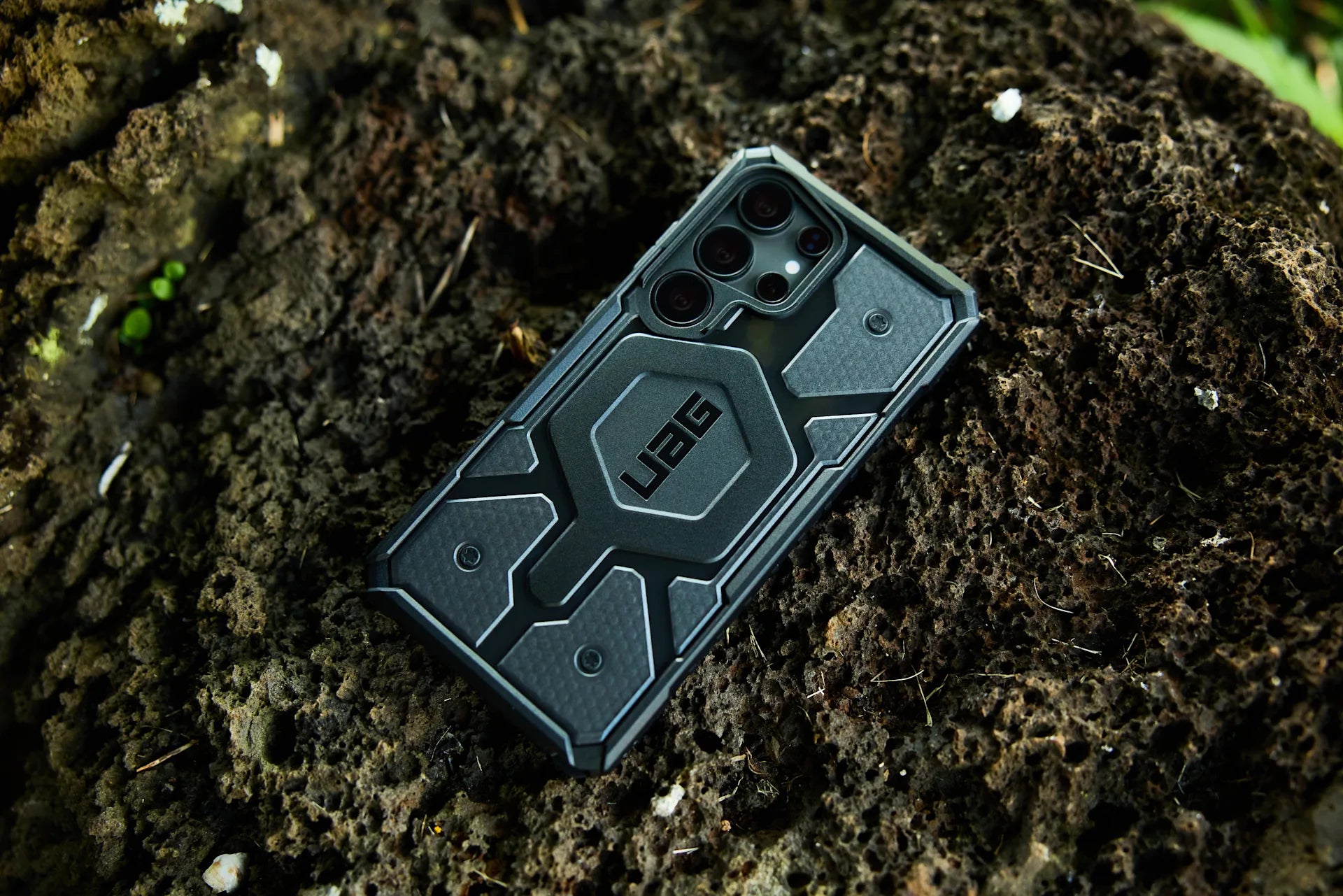 Urban Armor Gear Backcover – für Samsung Galaxy S25 Ultra – silber – TPU – MagSafe-kompatibel