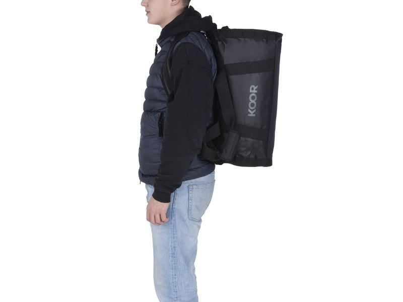 KOOR Sporttasche Sooma – 50 l, aus rPET, schwarz, 37 × 40,5 × 60,5 cm