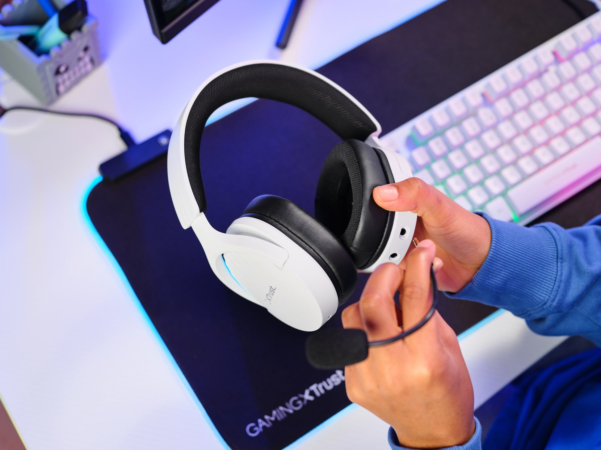Trust GXT 491W FAYZO – Gaming-Headset – Kabelgebunden, abnehmbares Mikrofon, Surround-Sound – Weiss