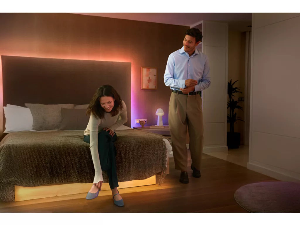 Philips Hue Lightstrip LED Flux Gradient 10 m – Bluetooth – RGBW – 2'000 lm 20 W – IP20 – weiss, Silikon