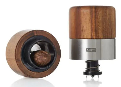 AdHoc Muskatmühle Ø 6 × 11,3 cm, Holz/Edelstahl, Braun