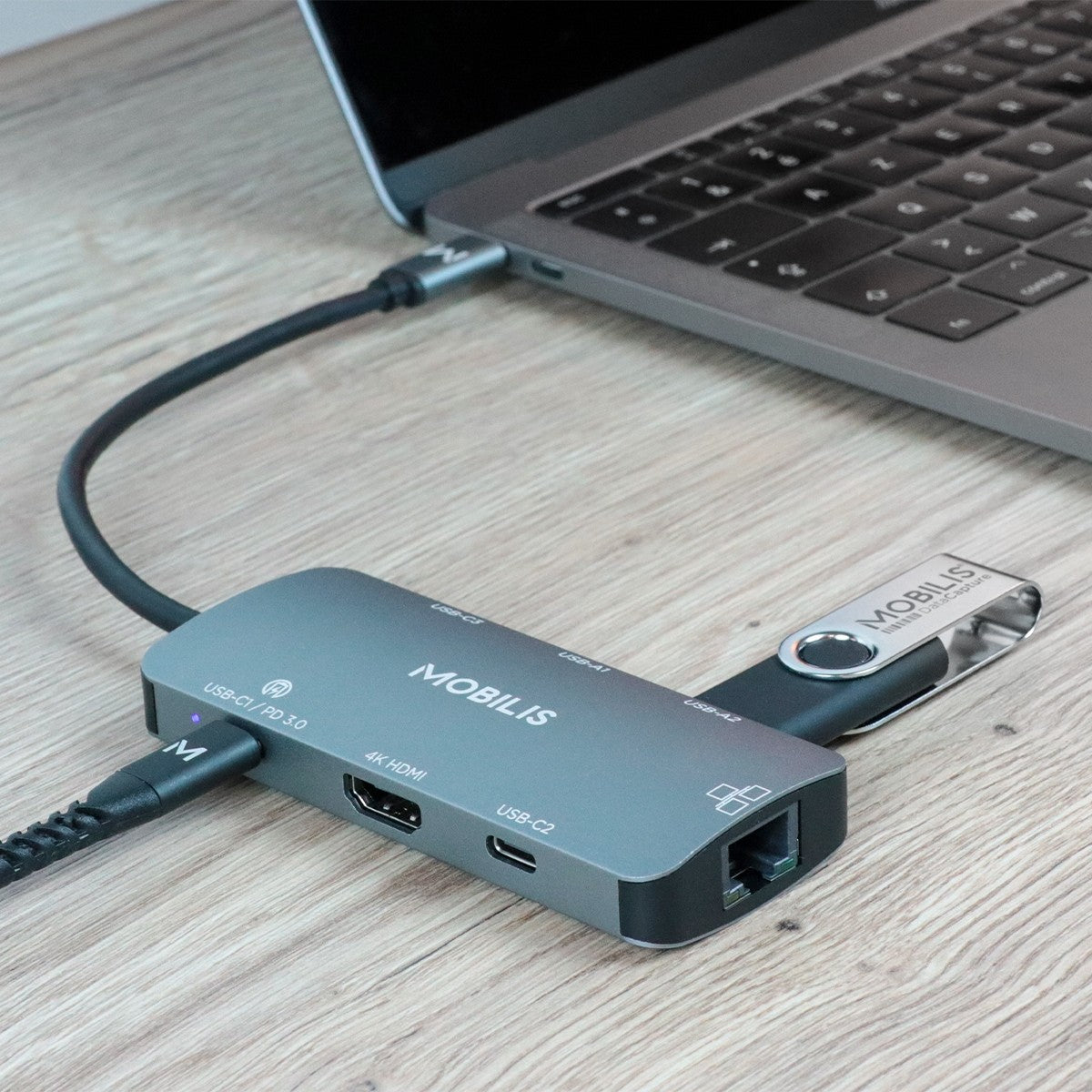 Mobilis 001382 Dockingstation – USB-C, 1× HDMI, 2× USB-A, 3× USB-C, 100 W PD, GbE