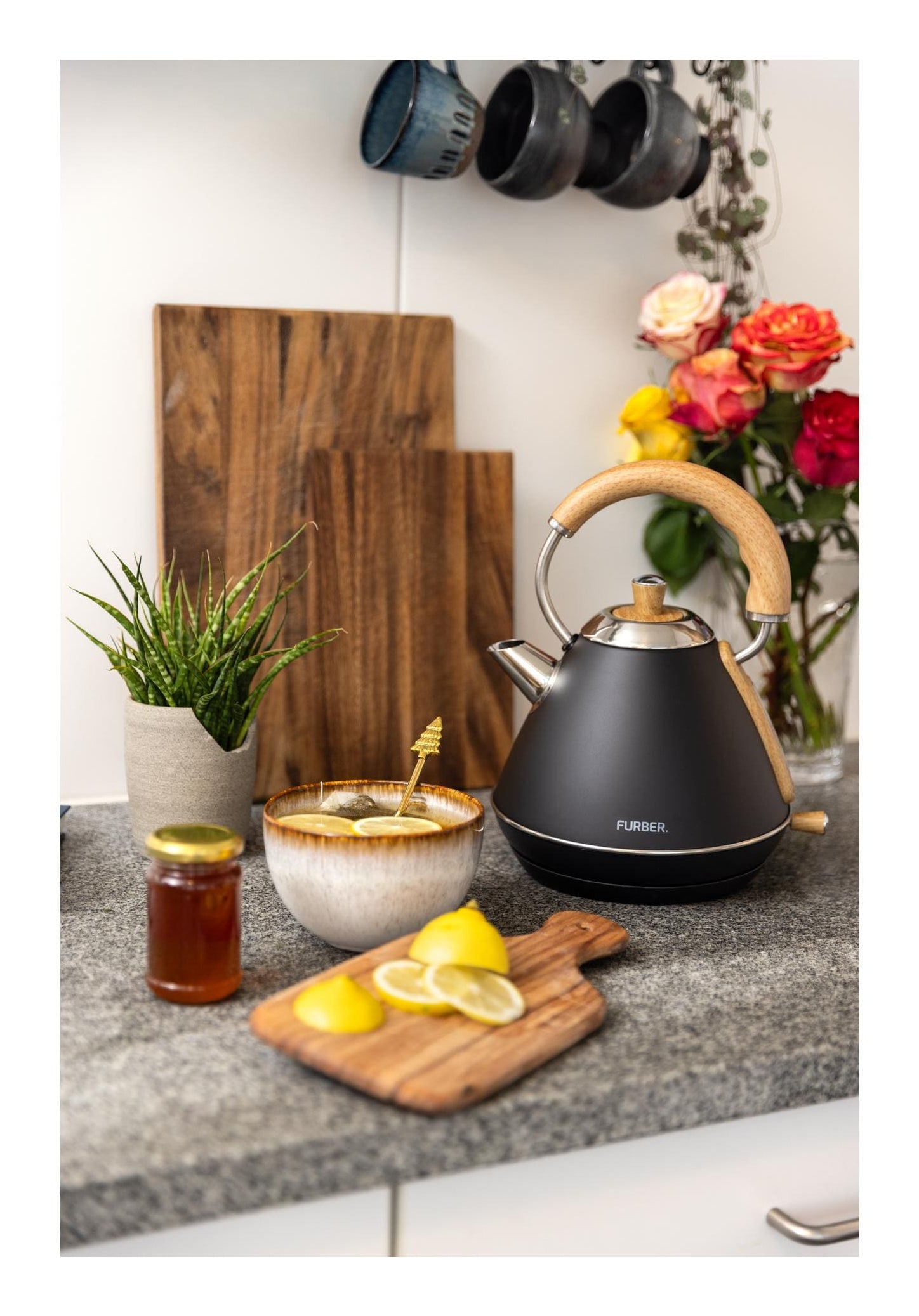 Furber. Furber Wasserkocher – 1,7 l, Edelstahl, Schwarz