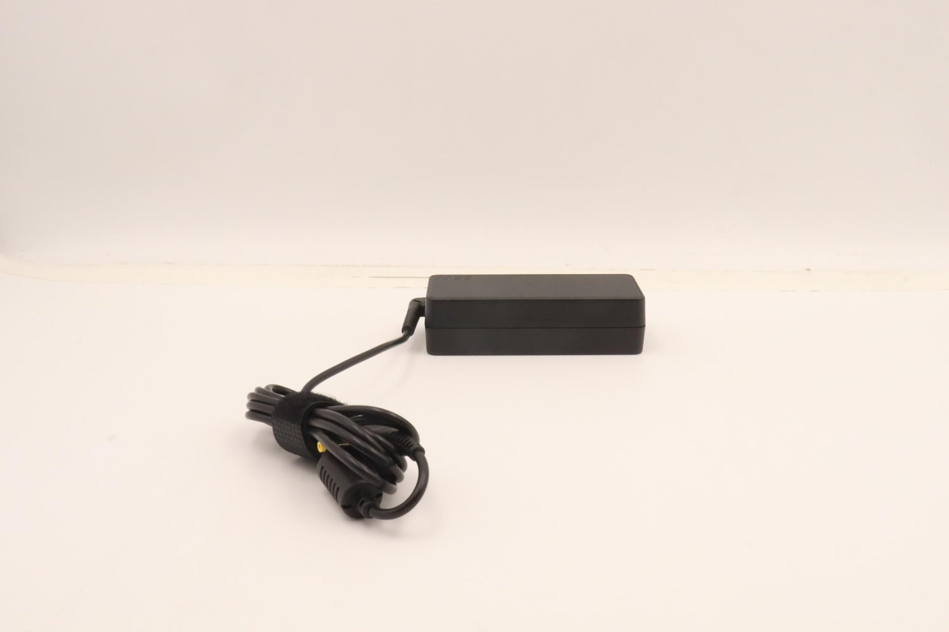 Lenovo 5A11H02883 Netzteil 65 W – 20 V/3,25 A – für Laptop – Schwarz