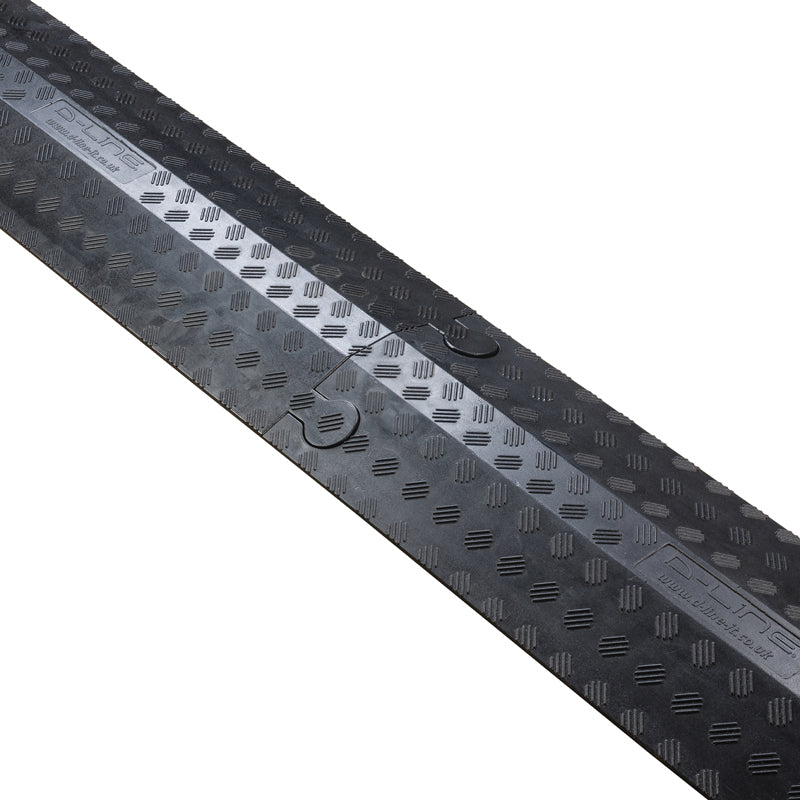 Steffen D-Line Kabelbrücke 1 Kanal – 133×22 mm, L 765 mm – Polyurethan – Schwarz