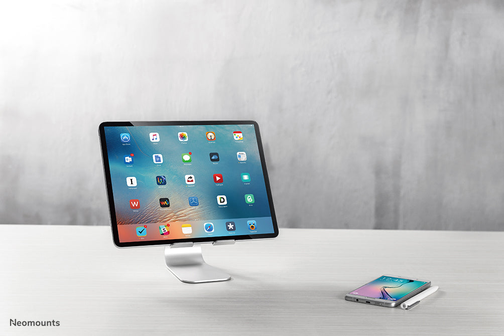 Neomounts Tablet-Ständer für iPad Pro 11" (4. Gen.) – faltbar, Aluminium – Silber
