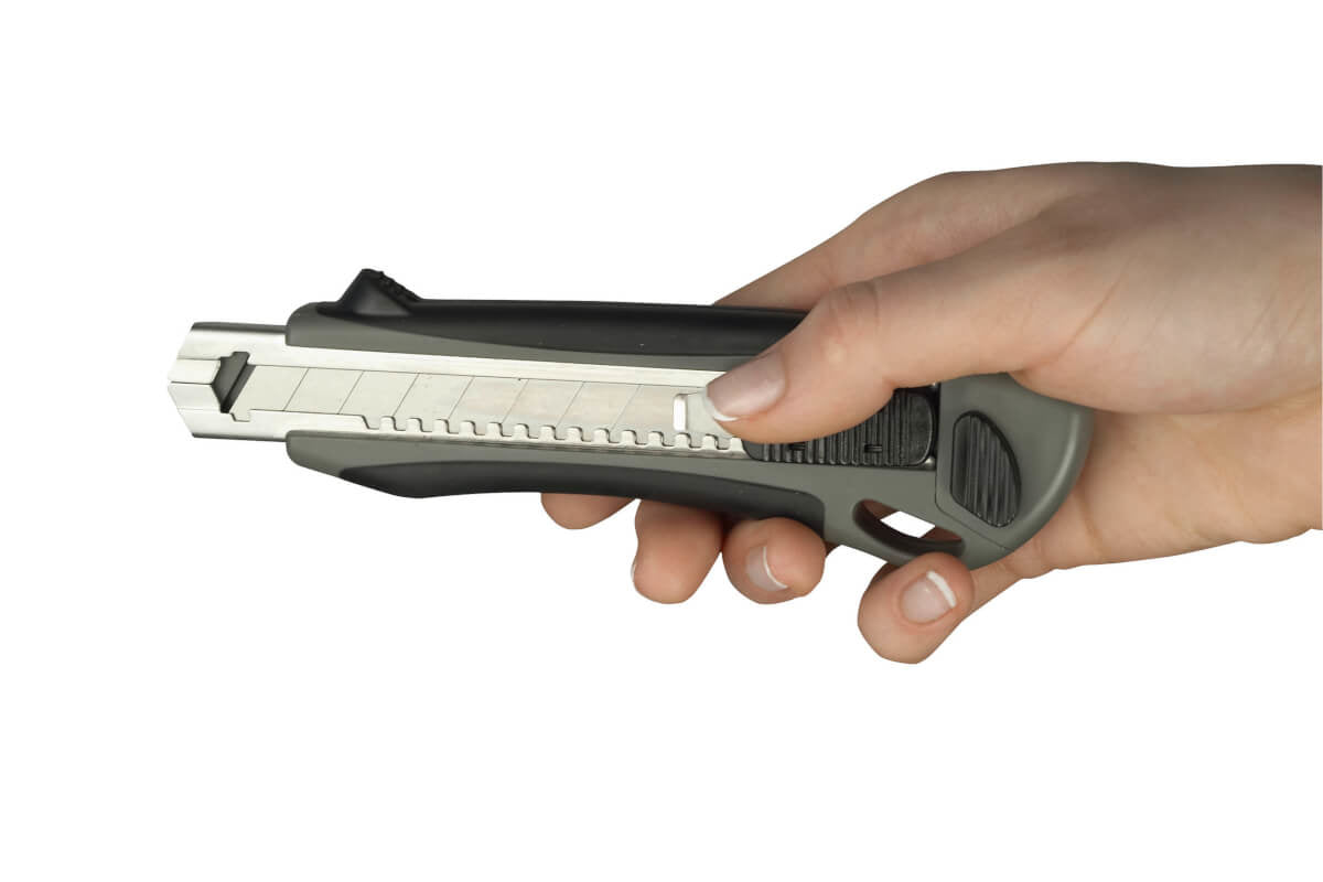 MAUL Cutter Profi – Abbrechmesser 18 mm, Kunststoff, einziehbar, grau