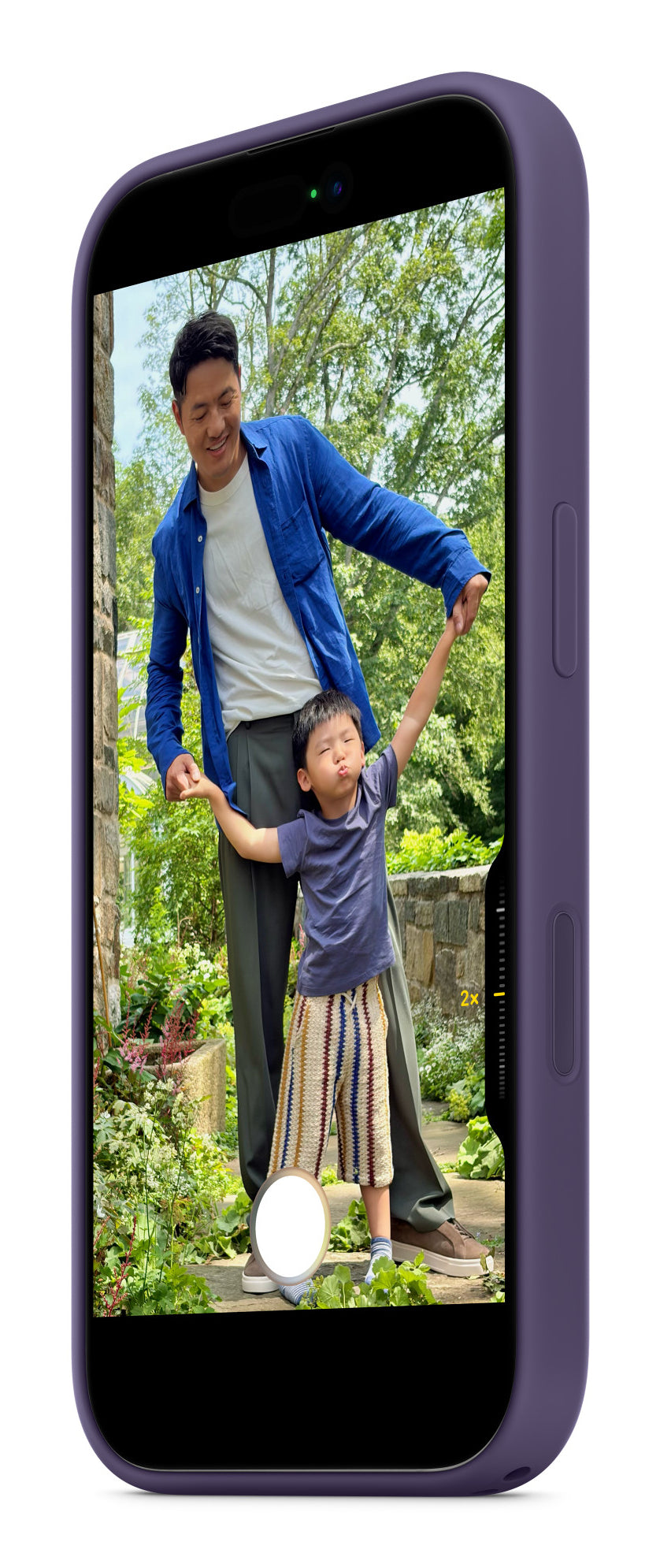 Apple Backcover – für Apple iPhone 17 – violett – Silikon – MagSafe-kompatibel, mit Kartenfach