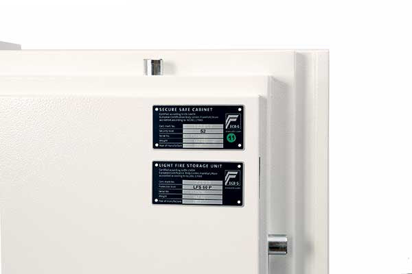 Phoenix Safe Co. Phoenix Sicherheitsschrank FIRE COMMANDER PRO FS1921K – Schlüsselschloss – 163 l – 60 Minuten Feuerschutz – Weiss