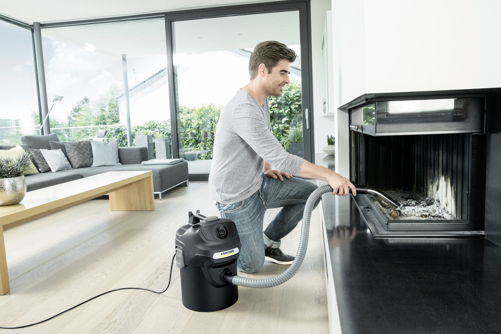 Kärcher Absauganlage AD 2 CH – 600 W, 14 l, Netzbetrieb, Schlauch 1 m