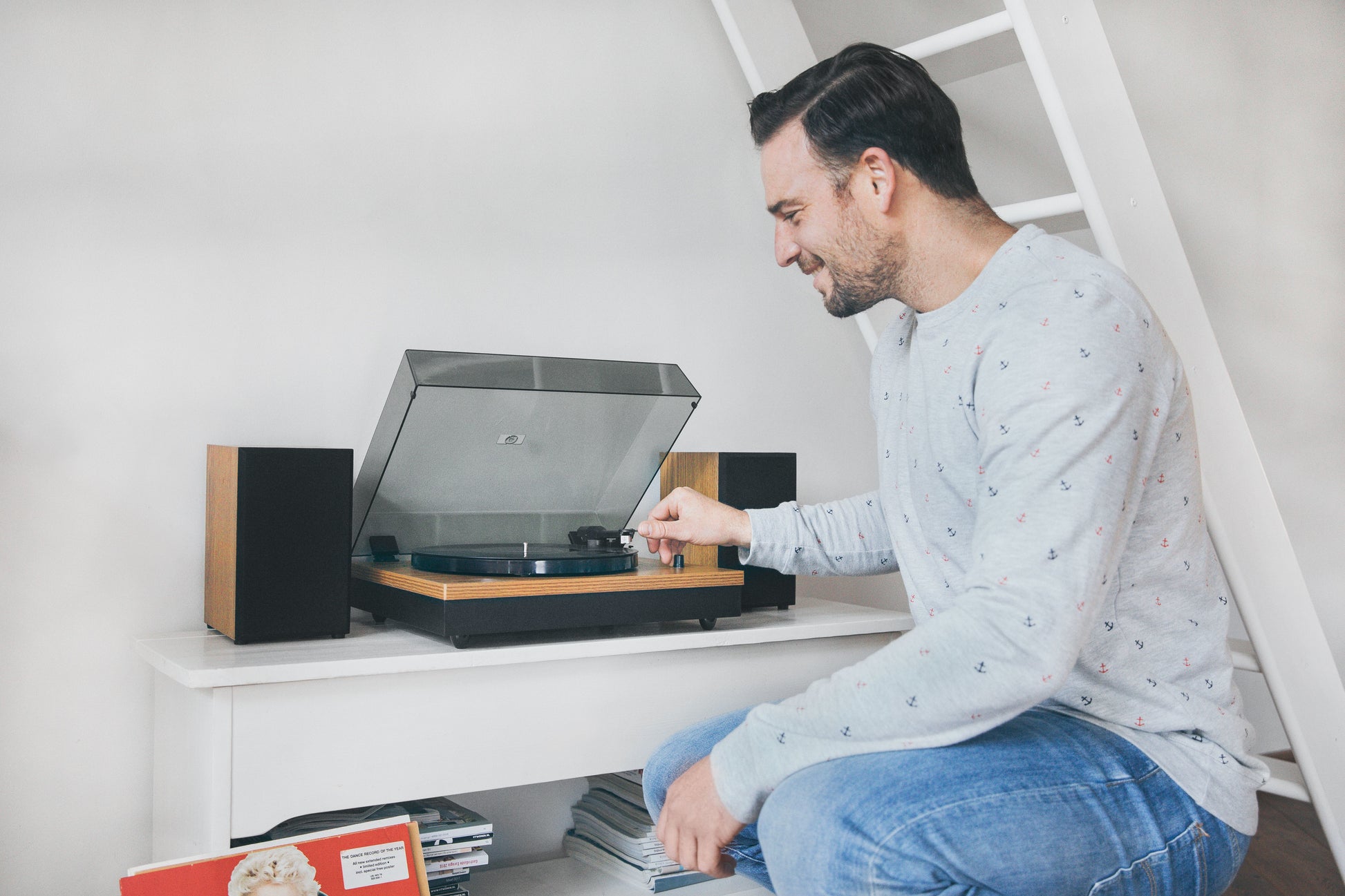 Lenco LS-300WD – Plattenspieler – Stationär – Riemenantrieb, Bluetooth – Braun
