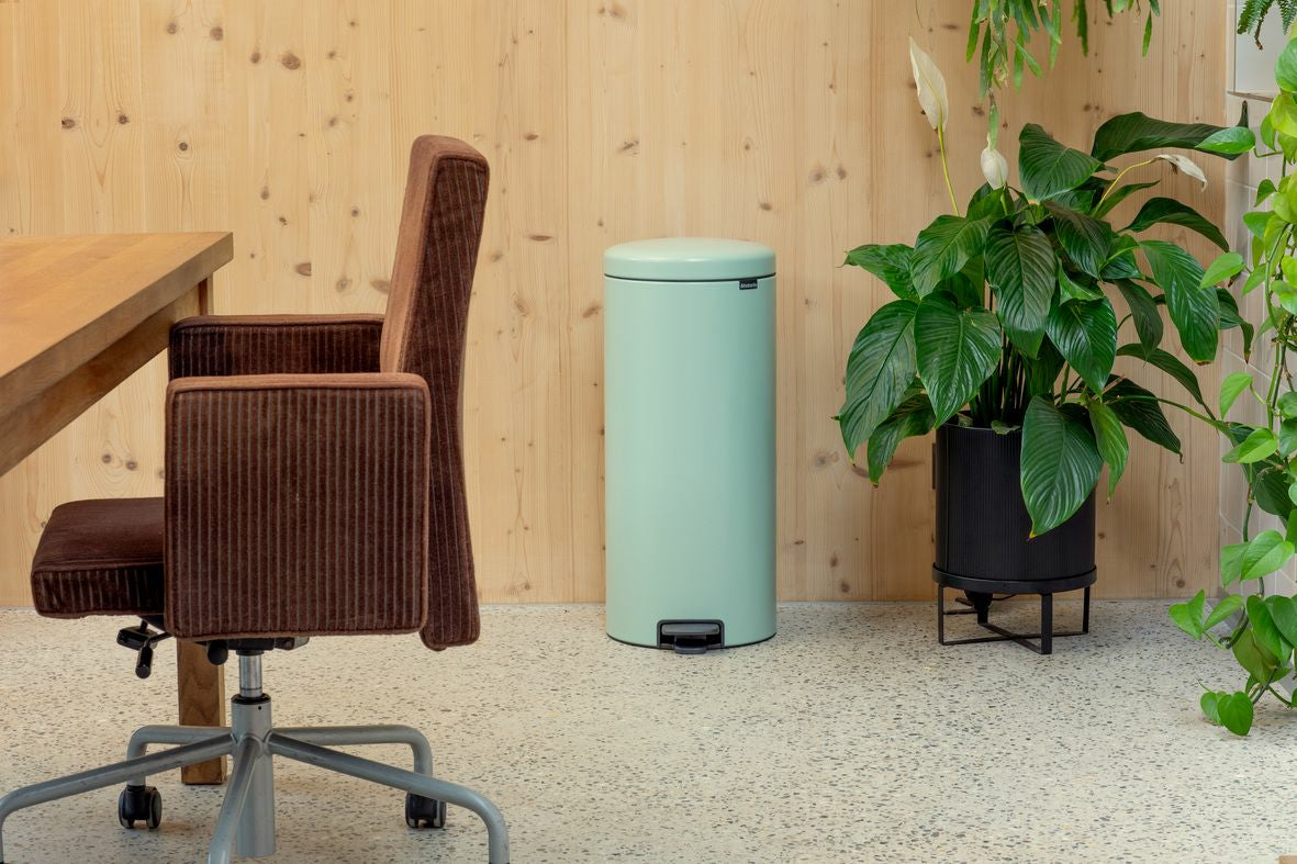 Brabantia NewIcon Papierkorb – 30 l – Stahl, Grün – Ø 293 × H 679 mm