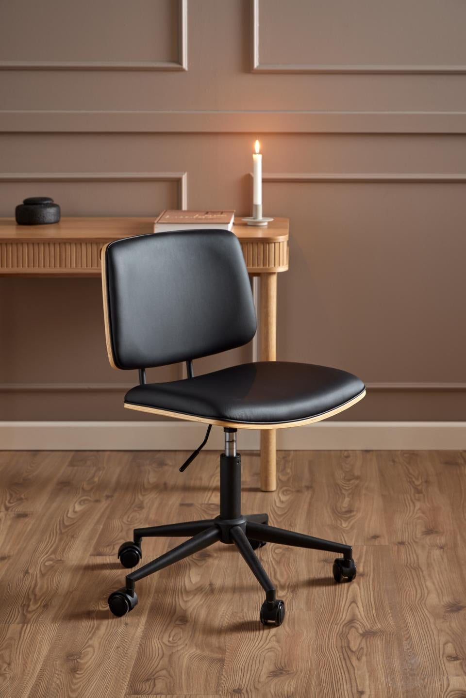 Actona AC Design Bürostuhl Owen – schwarz, Holzrücken