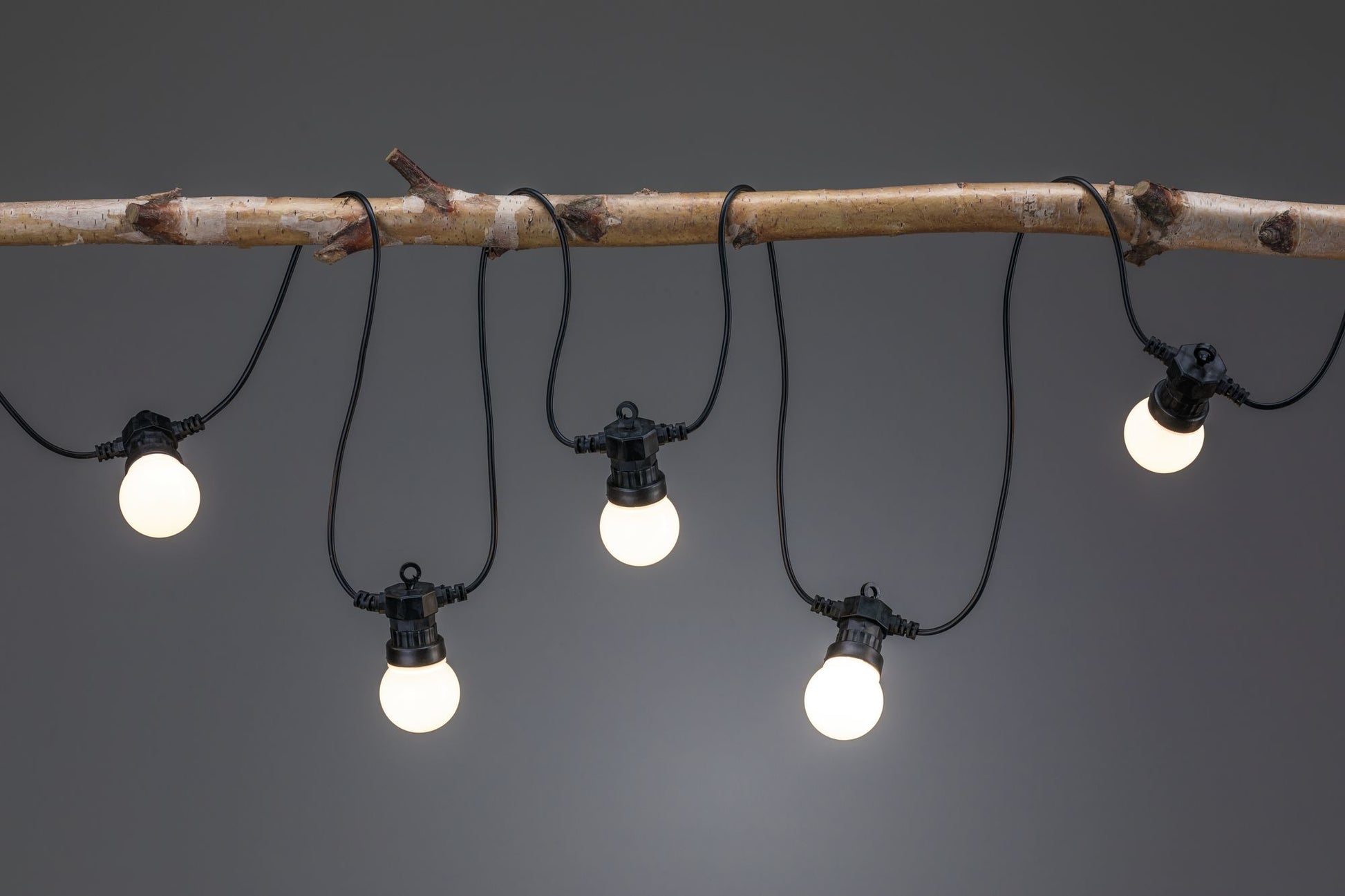 Paulmann Lichterkette – 25 lm, 1 W – Warmweiss, 3000 K – IP44 – Netzbetrieb – dimmbar – Schwarz – Kunststoff