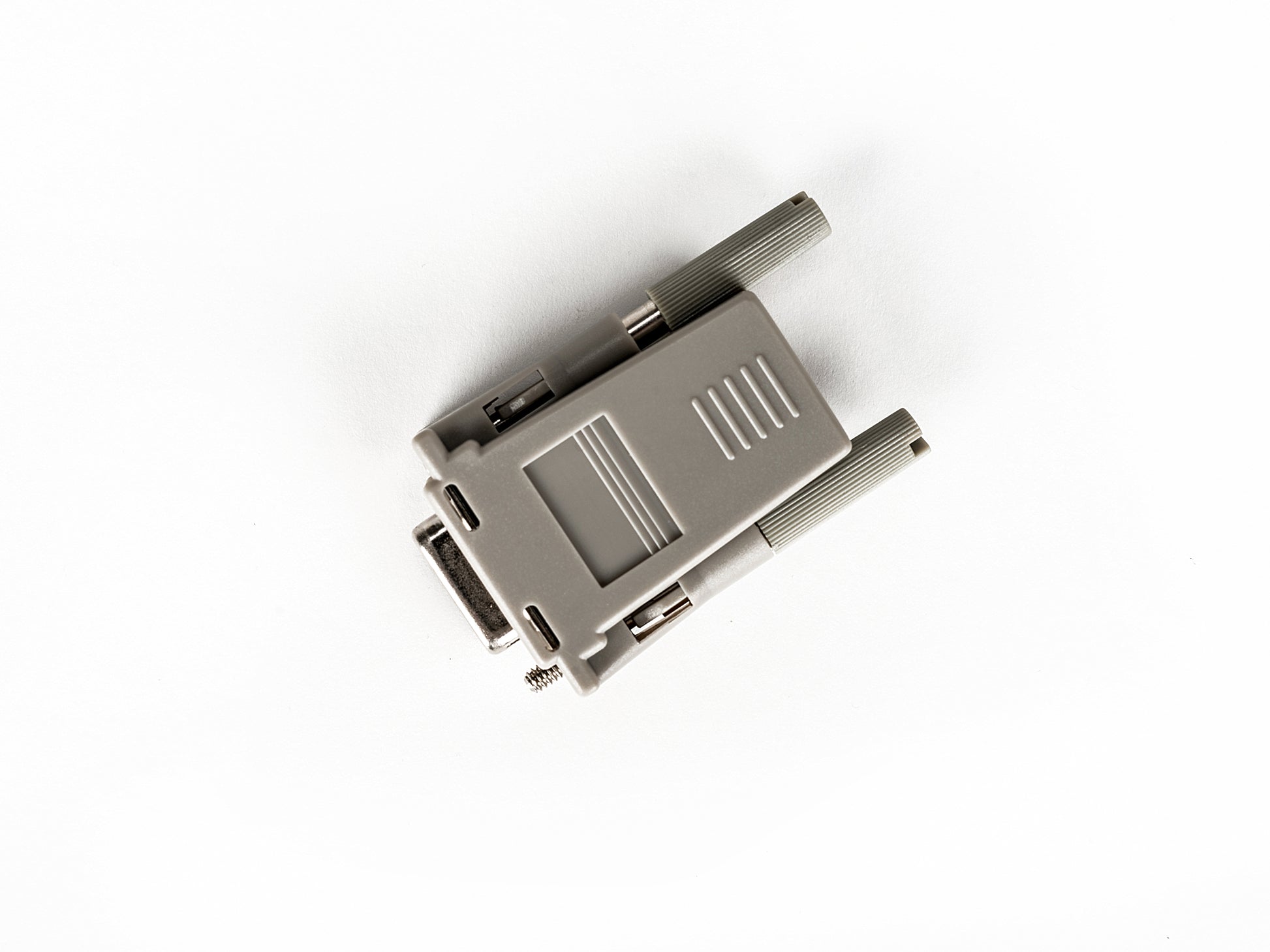 Vertiv ADB0210 Seriell-Adapter DB-9 zu RJ-45 – DB-9 (männlich) zu RJ-45 (weiblich), Schwarz