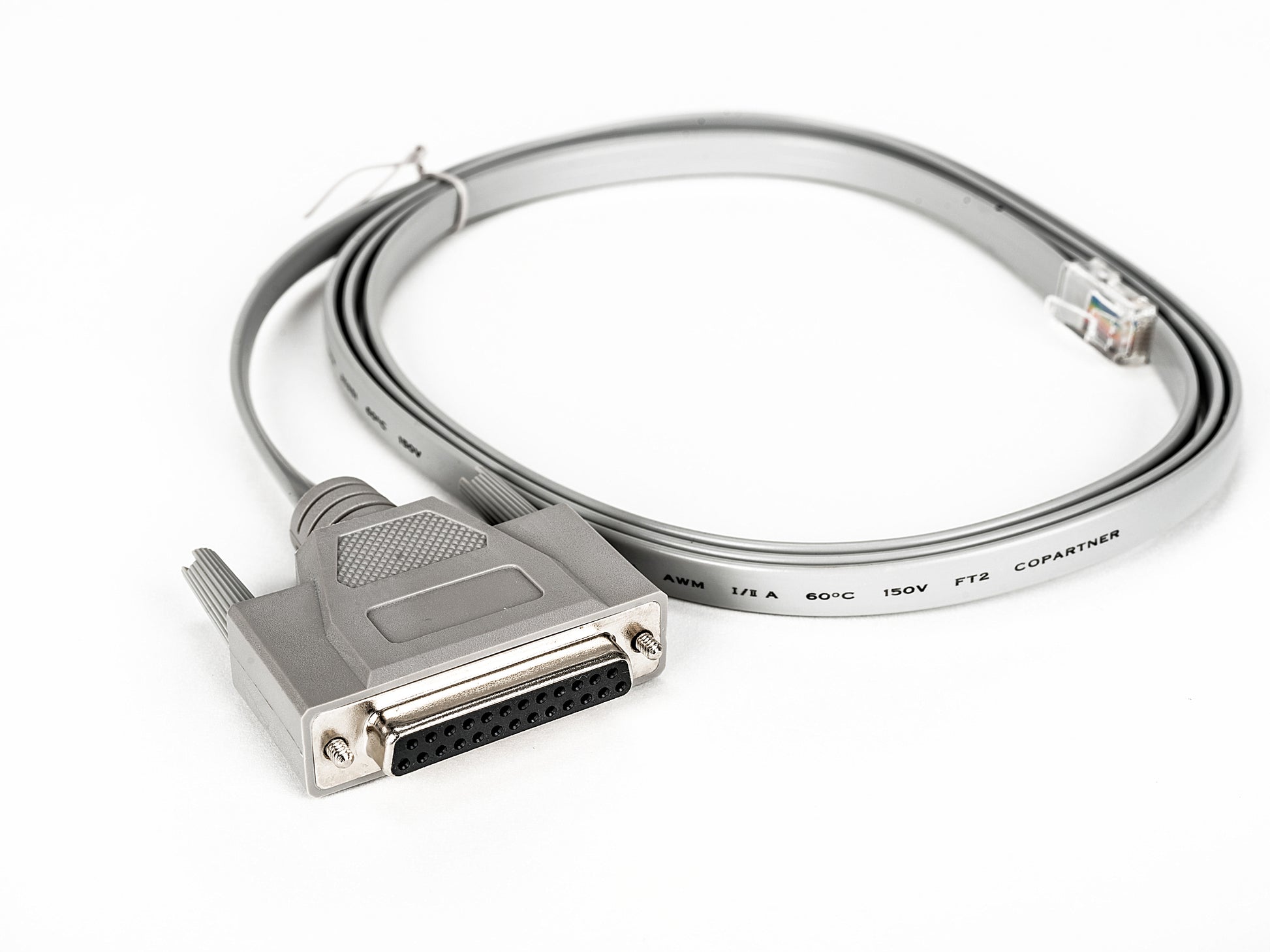 Vertiv Avocent CAB0017 Serielles Konsolenkabel RJ-45 zu DB-25 (Crossover) – 1,8 m, Beige
