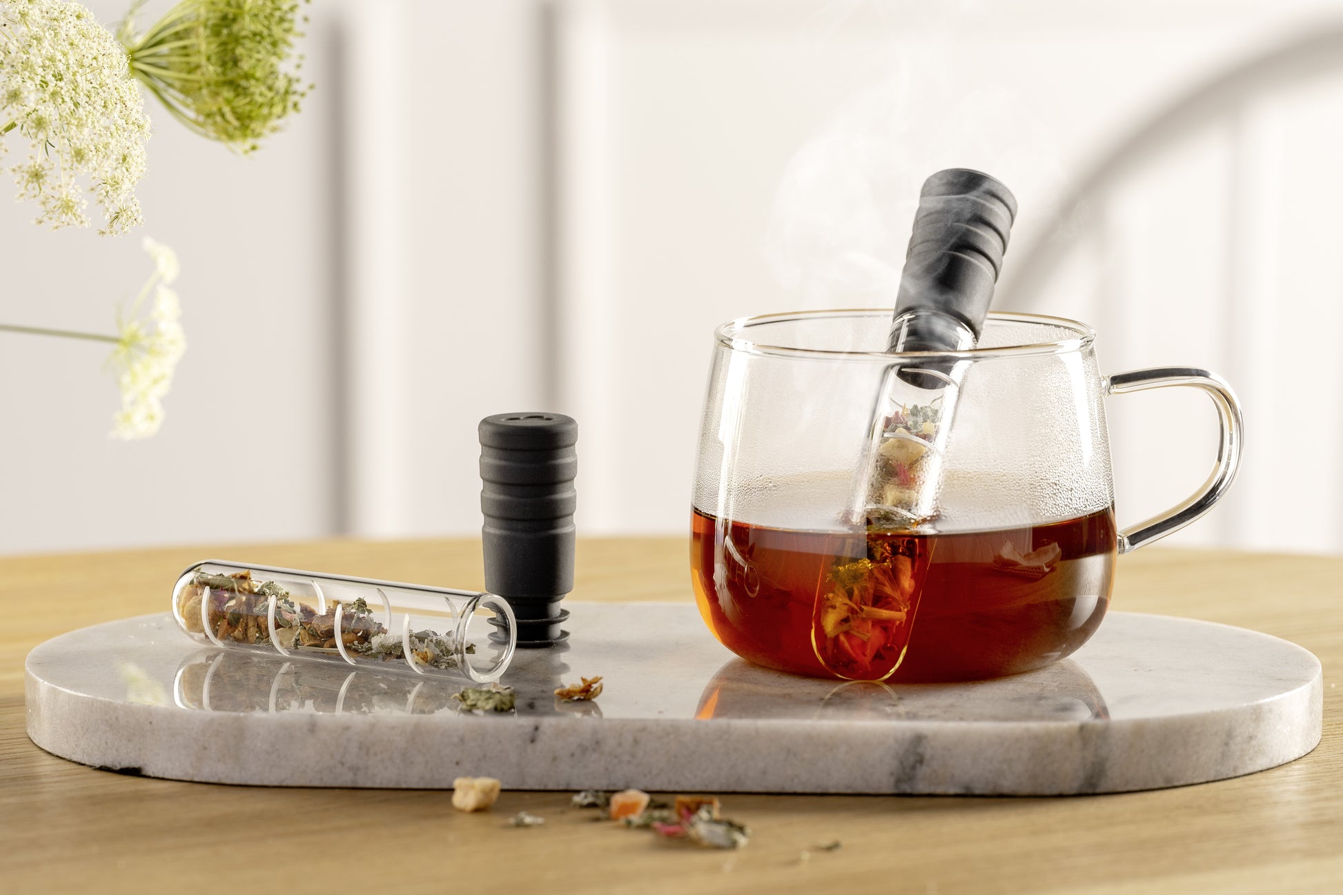 LEONARDO Tasse – 0,45 l, Glas, transparent, mit Henkel, spülmaschinenfest, mikrowellenfest, 4 Stück