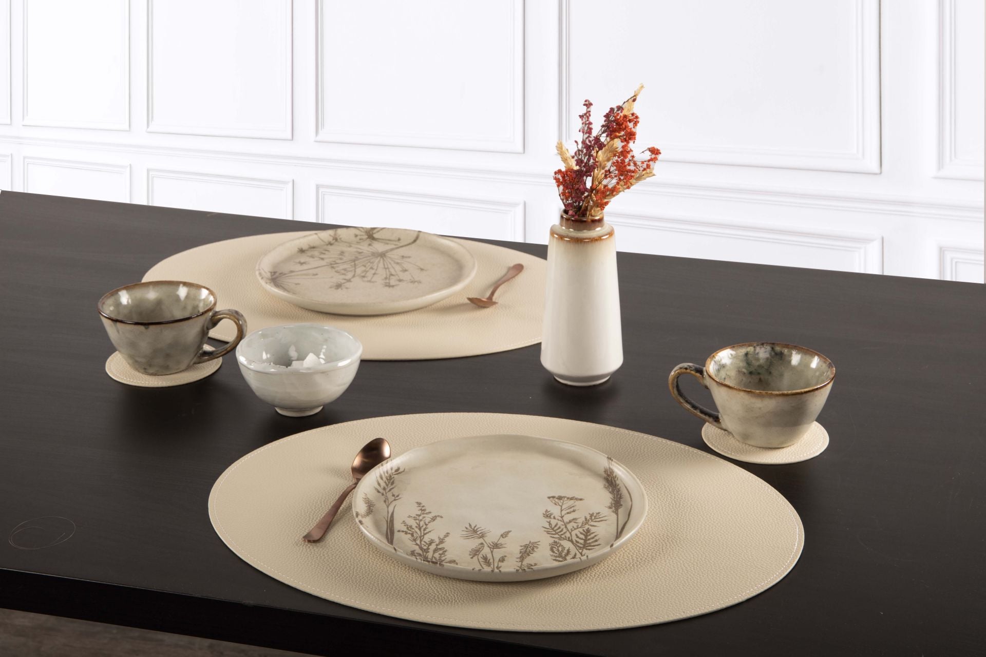 Tiseco Tischset Trudo – oval, Kunstleder (PU), Creme, 45 × 33 cm