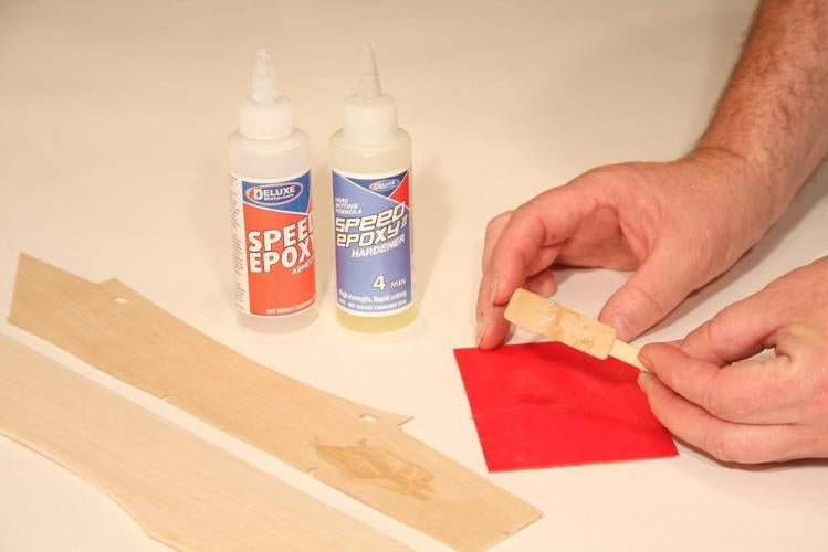 Deluxe Materials 2K-Epoxidharzkleber Speed Epoxy II 4 min Spritze – transparent – 28 g – für Holz