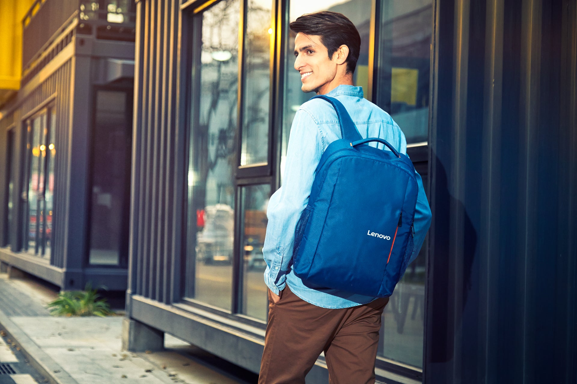 Lenovo Notebook-Rucksack bis 15,6" – wasserfest, mit Schultergurt – Blau
