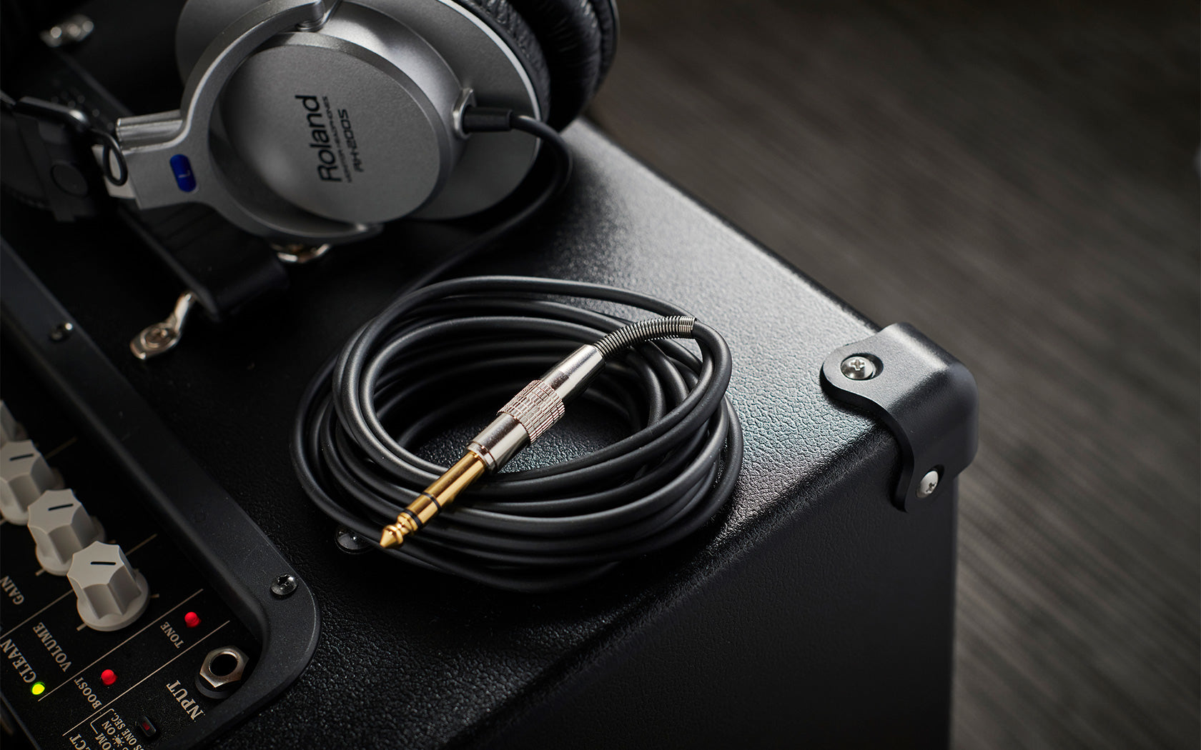Roland RH-200S – Over-Ear Studiokopfhörer – geschlossen, 6,35 mm, 65 Ω – Silber