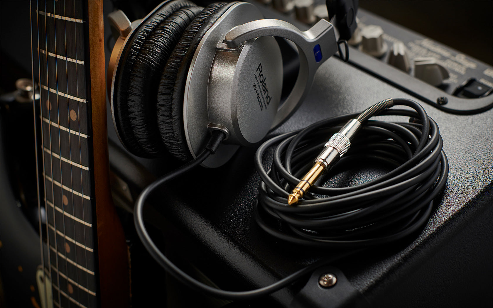 Roland RH-200S – Over-Ear Studiokopfhörer – geschlossen, 6,35 mm, 65 Ω – Silber