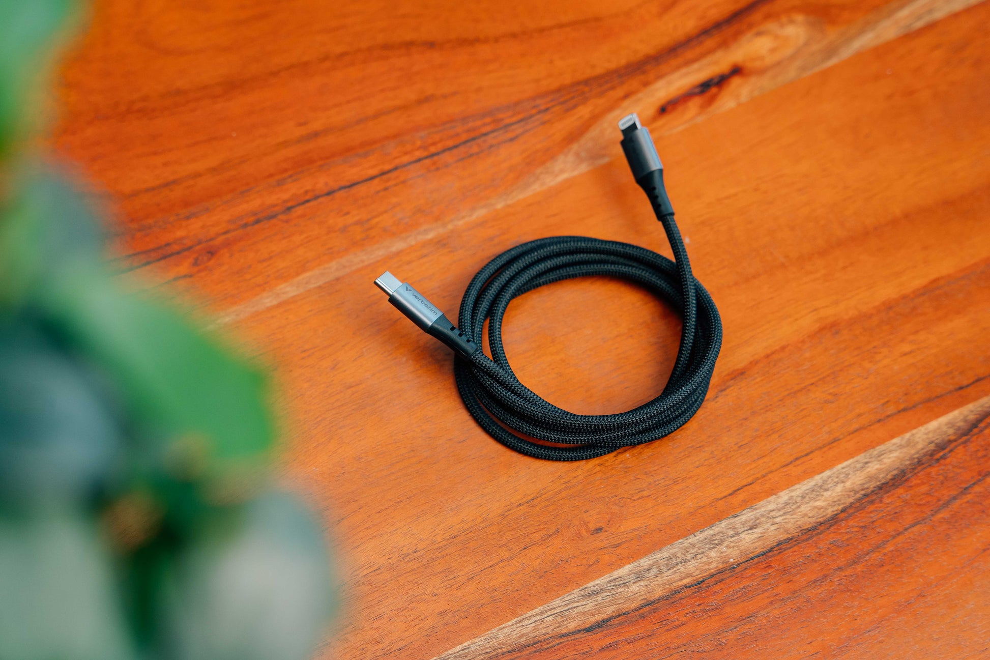 Verbatim Lightning-auf-USB-C-Kabel – USB 2.0 (480 Mbit/s) – 1,2 m – PD 60 W – Nylonmantel – Schwarz