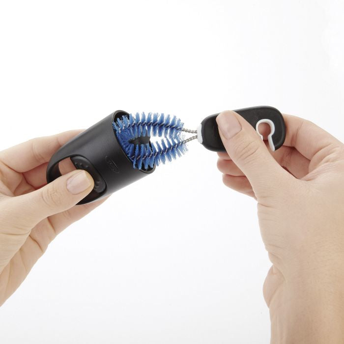 OXO Good Grips Flaschenbürste – Nylon, 44,7 cm, spülmaschinenfest, 3-teilig, für Wasser-Sportflaschen