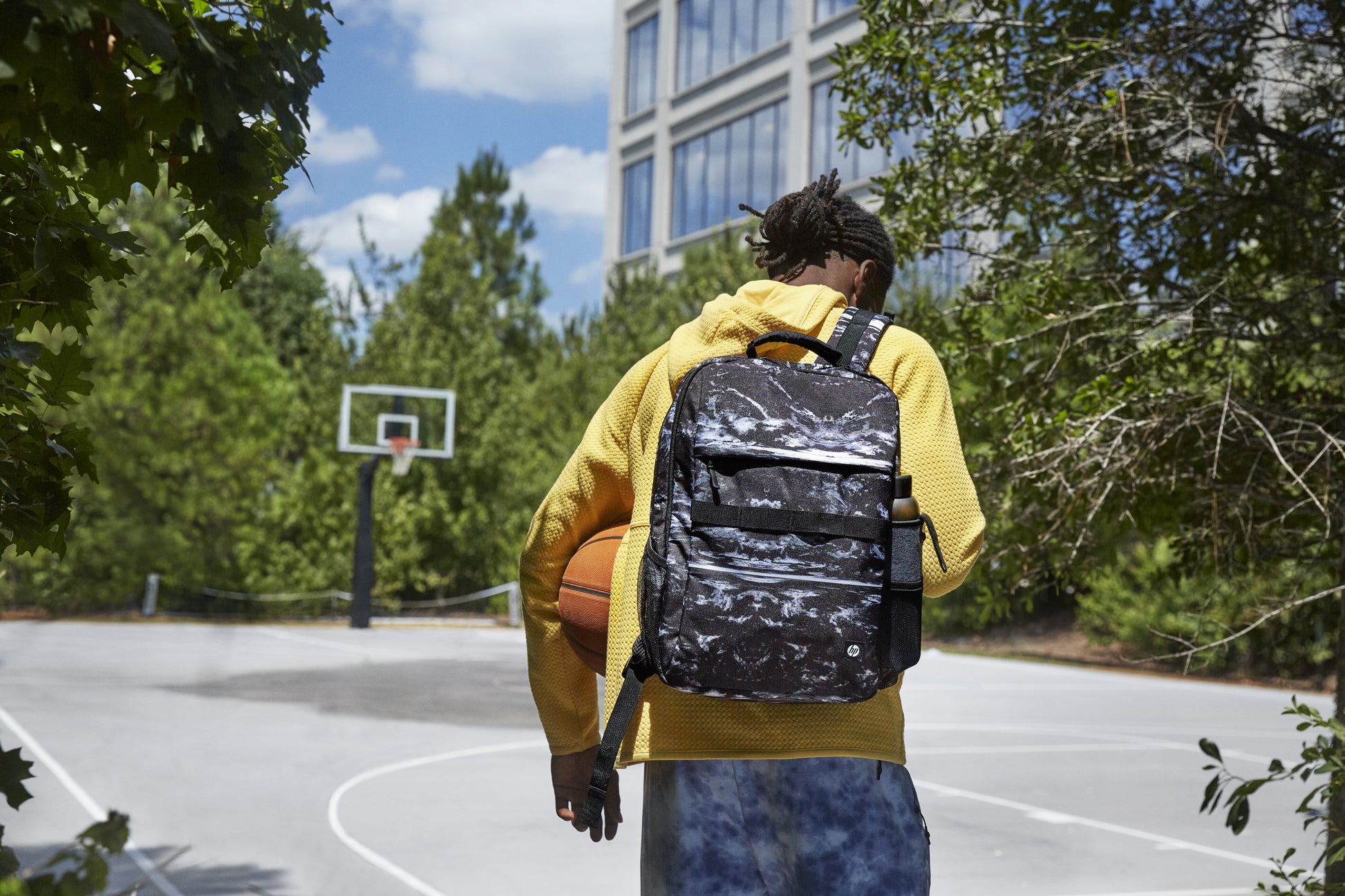 HP Campus XL Marble Stone Rucksack – Anhänger aus recyceltem Papier, Schwarz