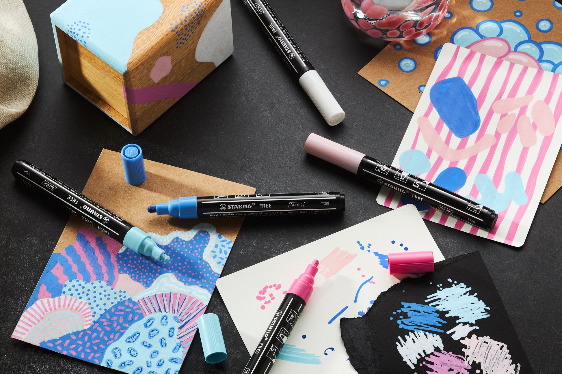 STABILO FREE Acrylmarker – 1–2,5 mm – weiss – 3er-Set