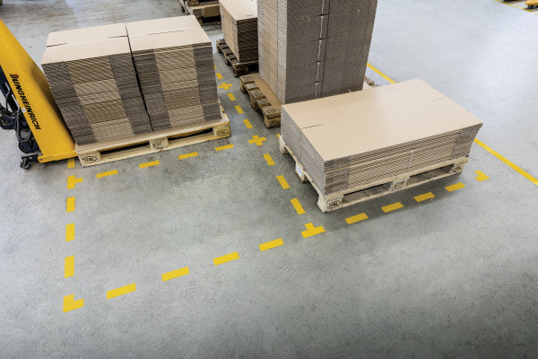 Durable Stellplatzmarkierung, Kreuz – Signalgelb (RAL 1003) – 150 × 150 mm – Dicke 0,7 mm – selbstklebend