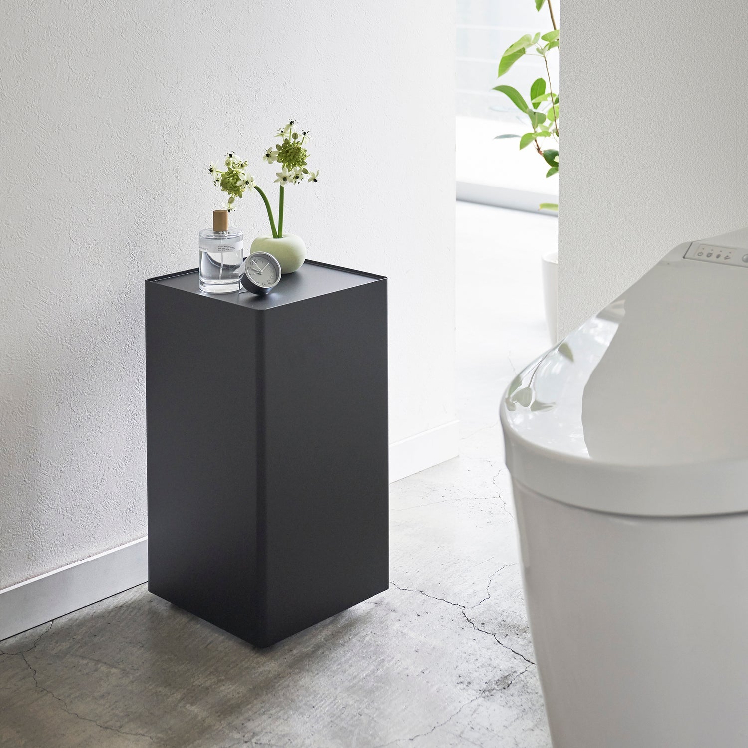 Yamazaki Tower – Toilettenpapierständer – Stahl, schwarz, für 4 Rollen, 23,5 × 23,5 × 43 cm