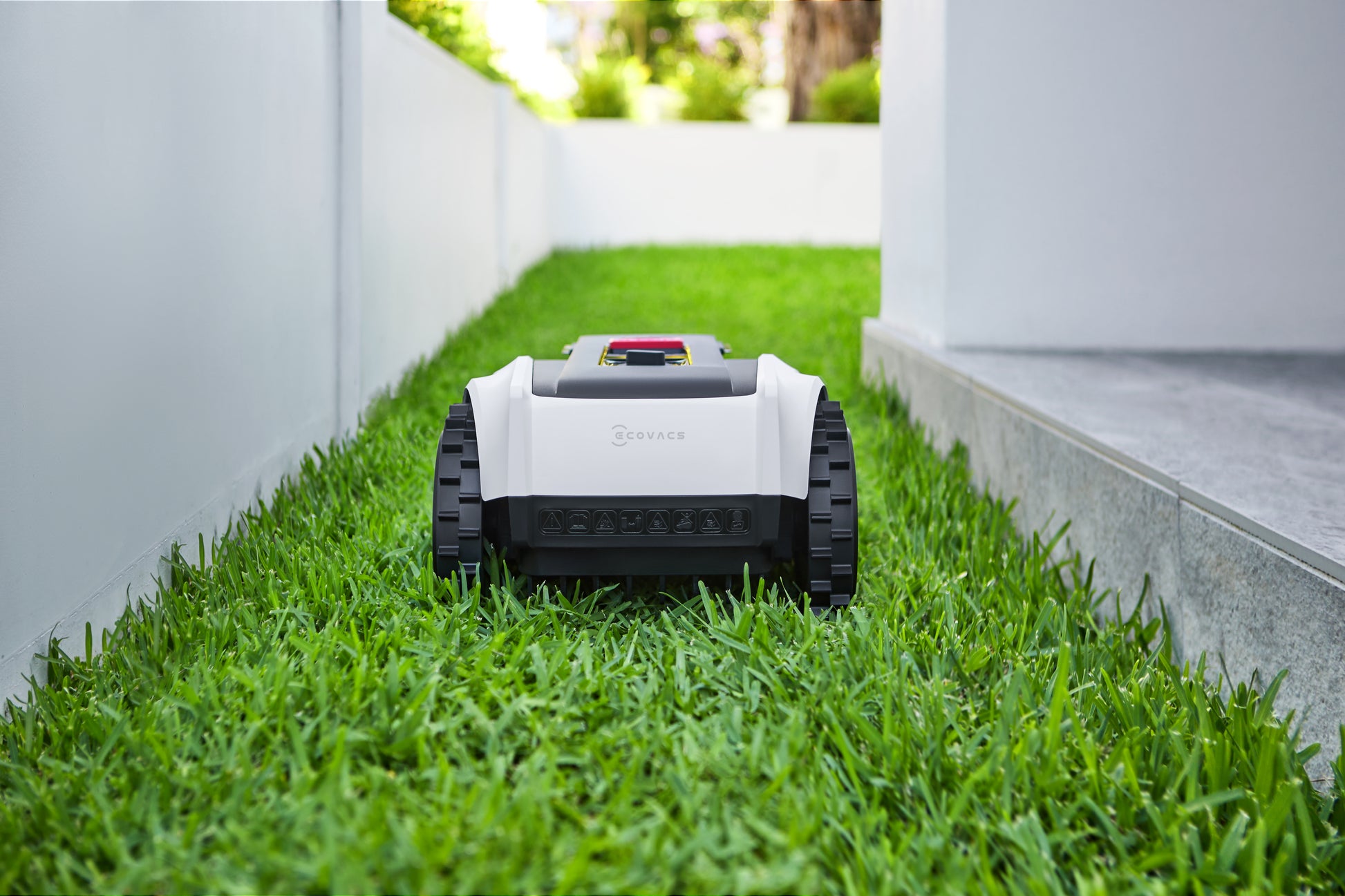 Ecovacs GOAT O800 RTK Mähroboter – bis 800 m² – 220 mm Schnittbreite – 65 min Laufzeit