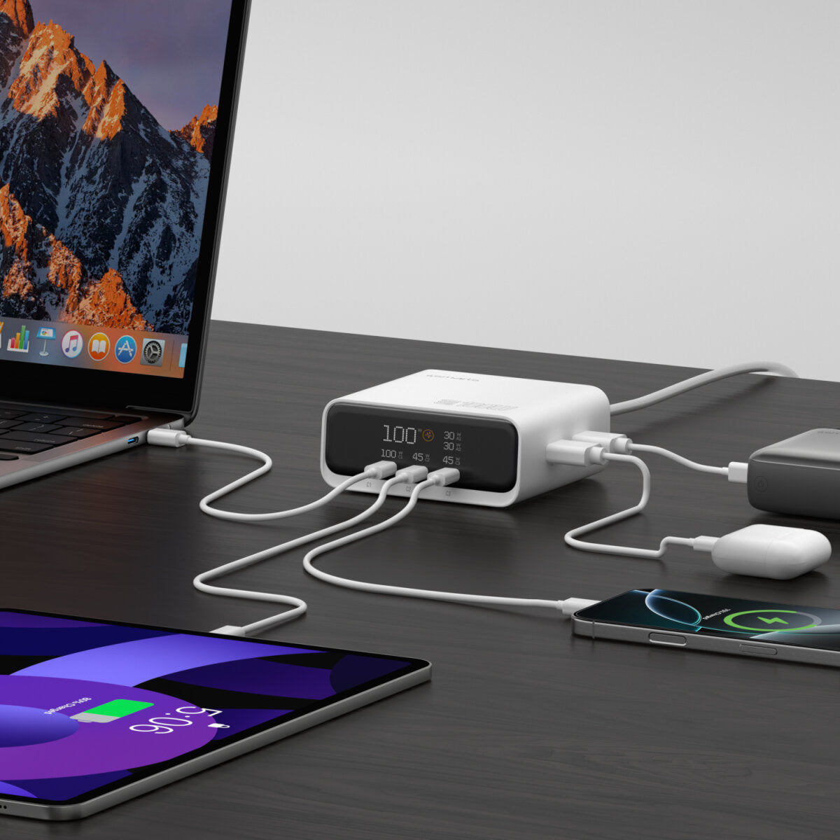 4smarts Desk Charger GaN Screen – 100 W, 3× USB-C + 2× USB-A – für Nintendo Switch, Laptop, Smartphone