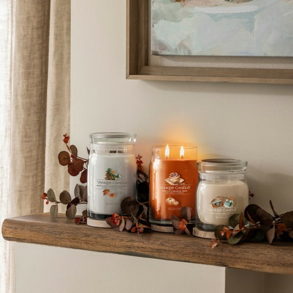 Yankee Candle Signature Woodland Weekend Memories – Duftkerze, Grosses Glas, 90 h
