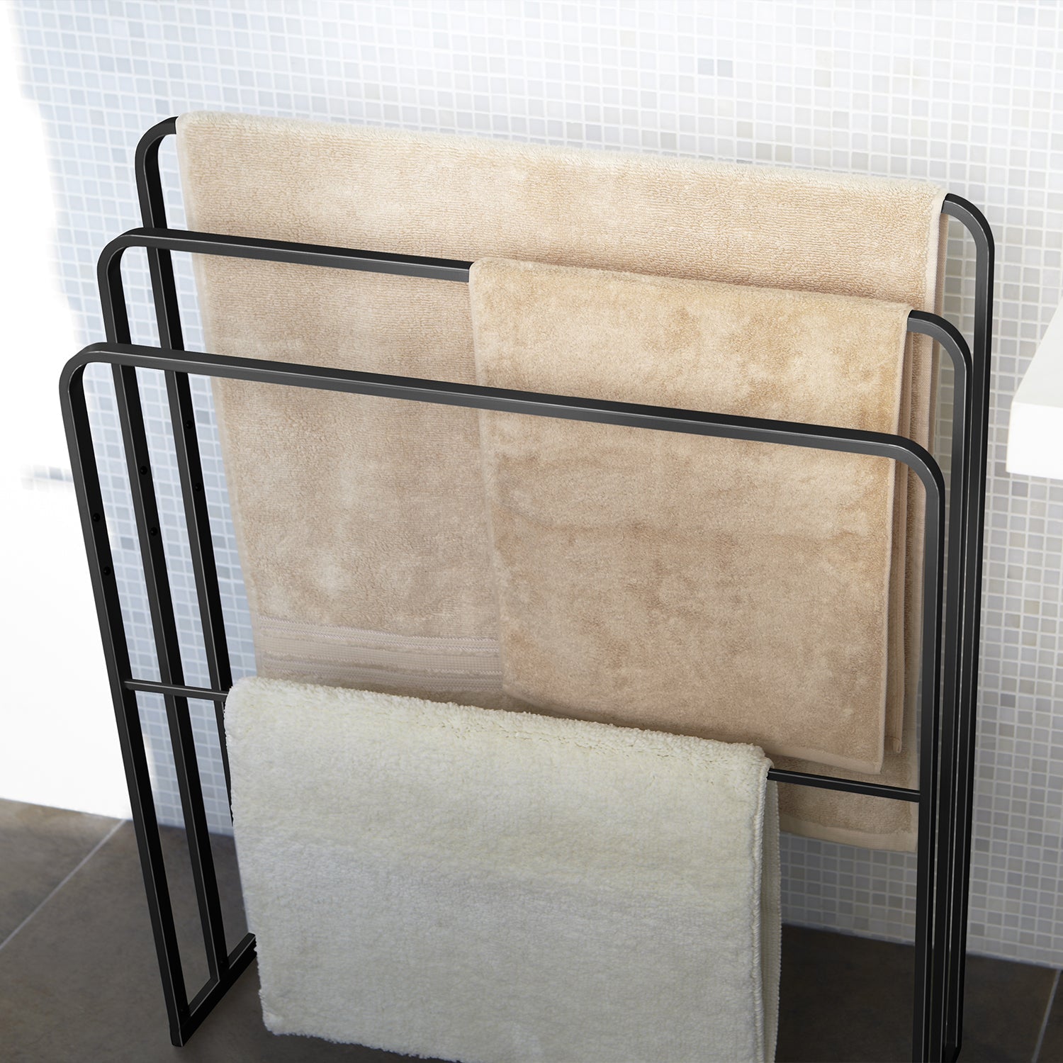 Yamazaki Handtuchständer TOWER – 14×70×81 cm, Stahl, Schwarz