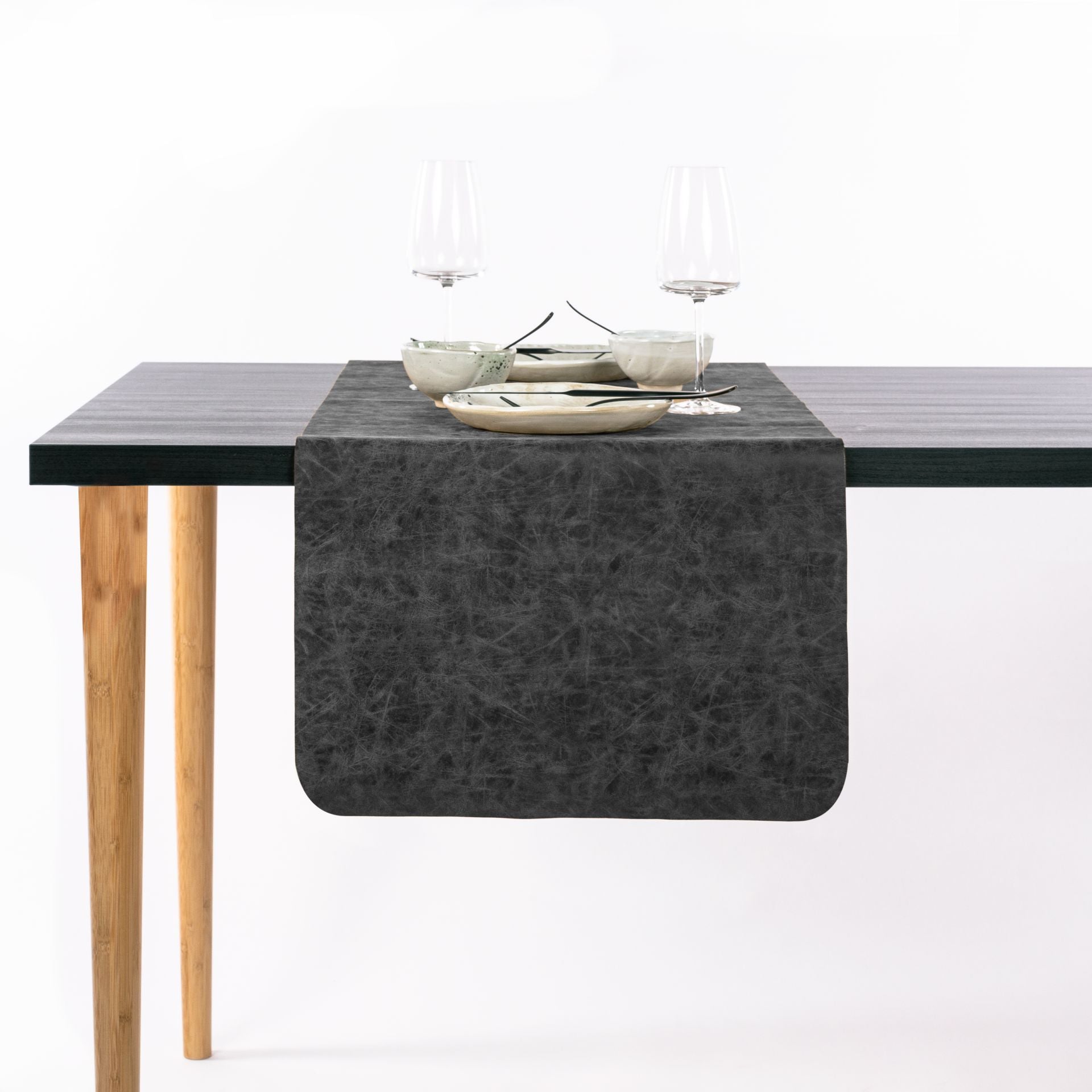 Tiseco Tischläufer TRUMAN – Kunstleder (PU), Schwarz, 45 × 1,45 m