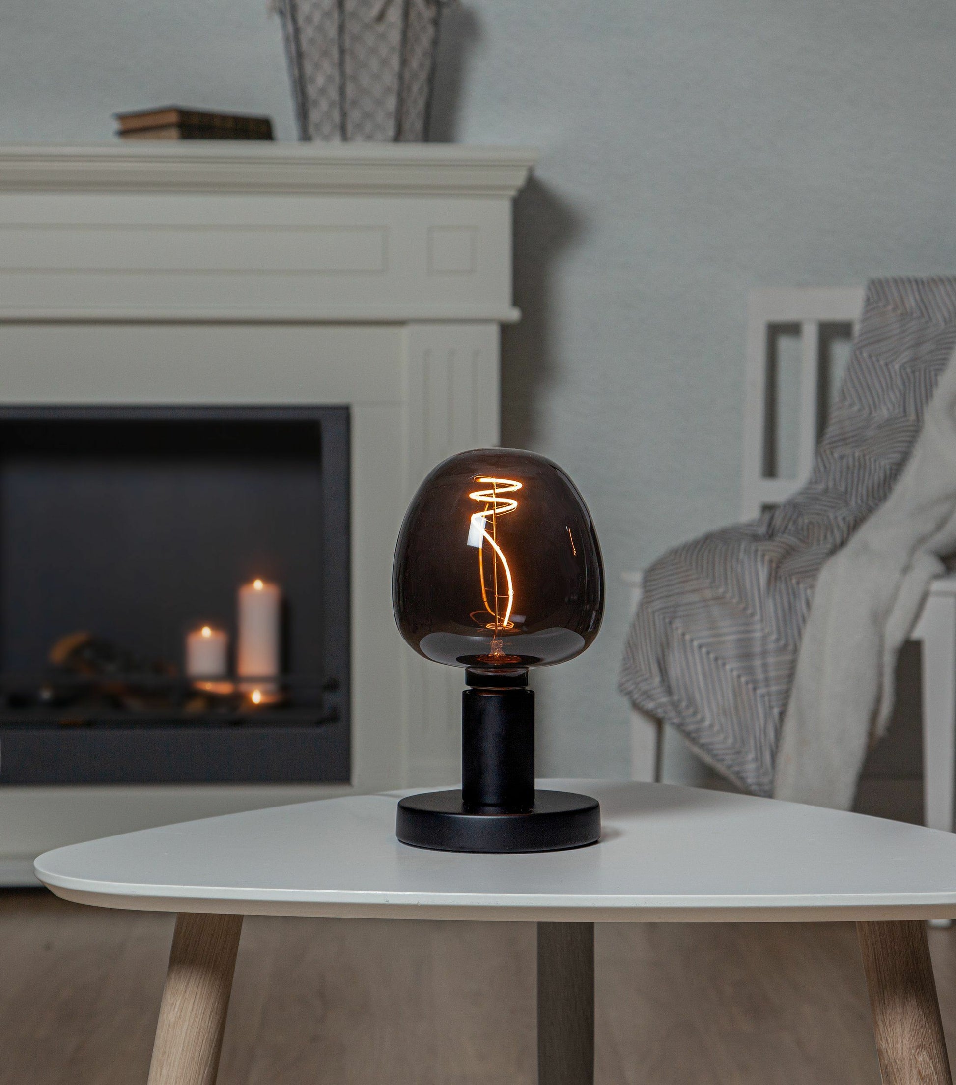 EGLO Globe G125 LED-Leuchtmittel E27 – 4 W dimmbar, 40 lm, 2000 K warmweiss, 360°, schwarz