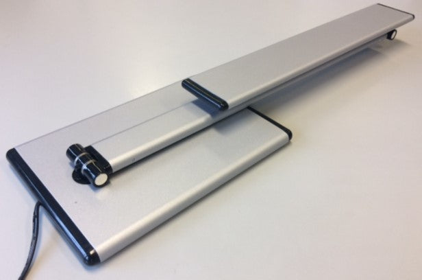 Unilux Tischleuchte – LED 5 W, 500 lm, 3500 K, dimmbar, Touch-Dimmer, schwenkbarer Spotkopf – Schwarz