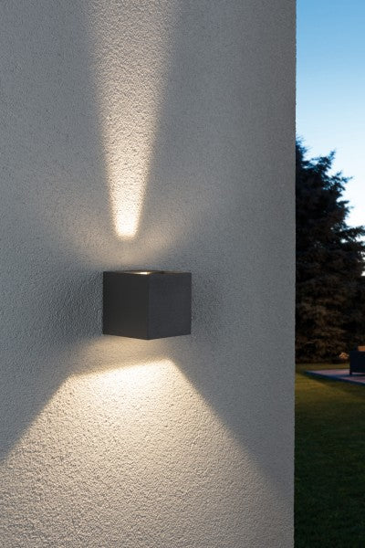 Paulmann Aussenwandleuchte Cybo – 8×8×8 cm, 355 lm, 6 W – Warmweiss, 2700 K – IP65 – Netzbetrieb – Grau – Aluminium