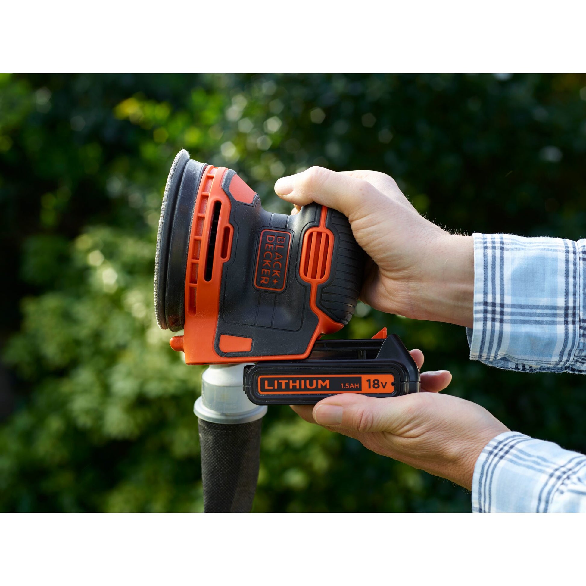 Black & Decker BLACK+DECKER Exzenterschleifer BDCROS18N-XJ – 18 V (POWERCONNECT) – Klettfix, Schwingkreis 1,3 mm – Solo