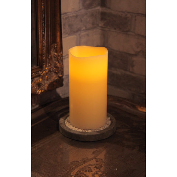 Star Trading LED-Kerze – mit Timer (6/18 h) – Ø 10 × 20 cm – Wachs, beige
