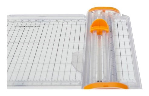 Fiskars Rollenschneider 1077798 – Schnittlänge 228 mm, bis A4, 10 Blatt