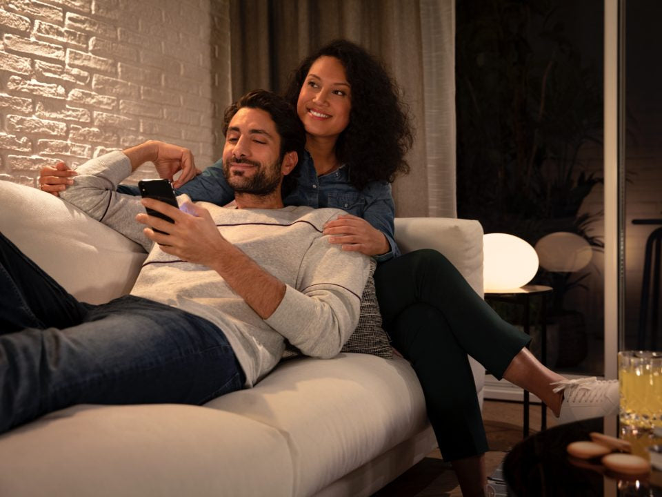 Philips Hue Smart-Leuchtmittel GU10 – 2200–6500 K, 400 lm, 4,2 W, Bluetooth/Zigbee – 2 Stk. – White Ambiance