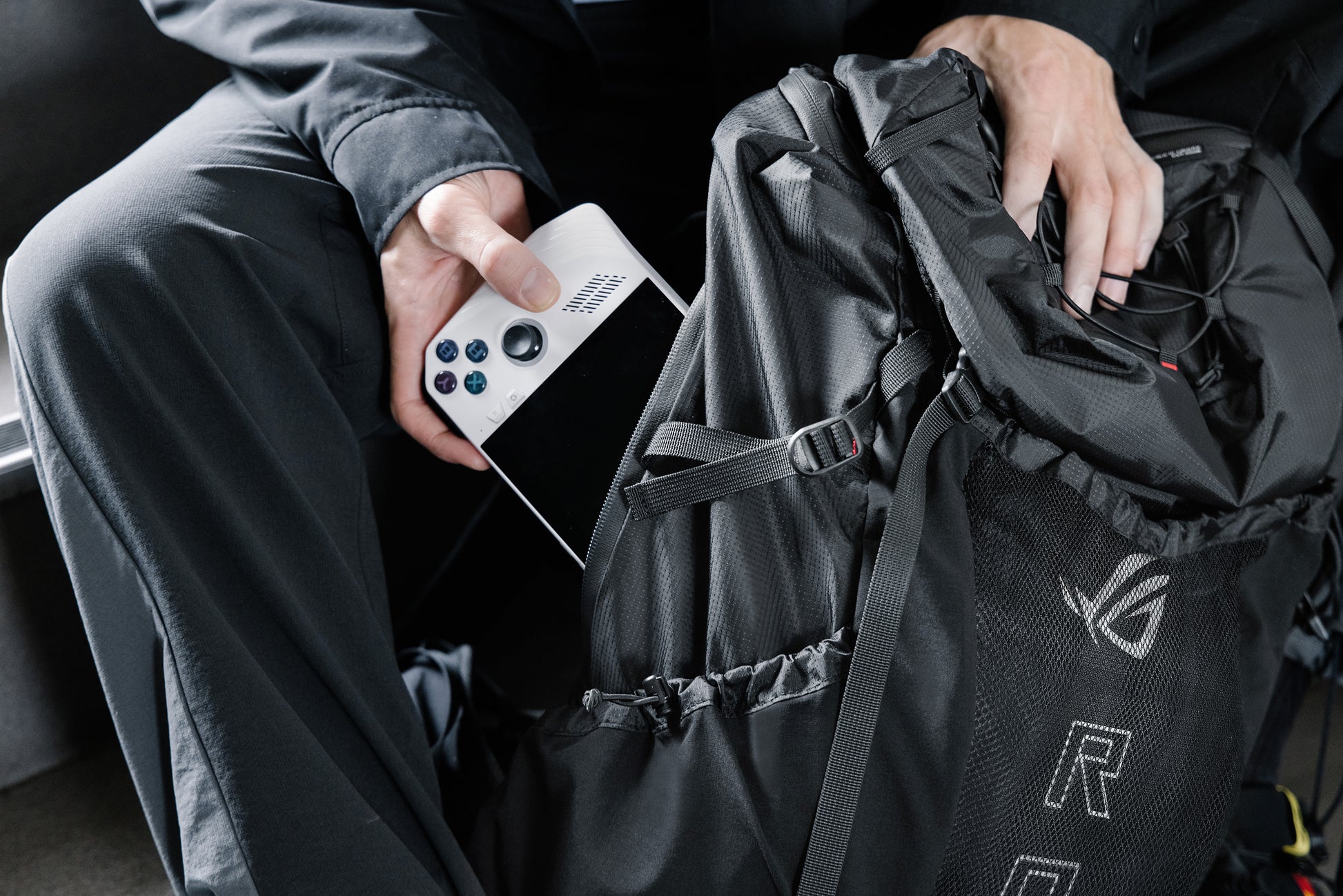 ASUS ROG Archer ErgoAir – Notebook-Rucksack – für 18"-Notebook, 32 l, EVA, Lycra, Nylon, Schwarz