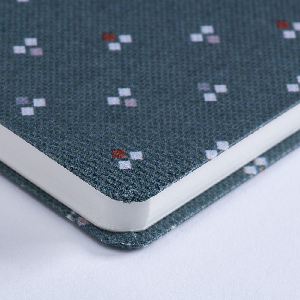 Gmund Bavarian Book – 13,5 × 20 cm, punktkariert, 115 g/m²