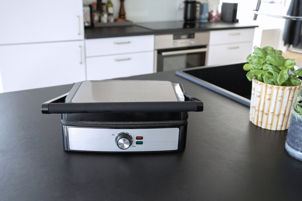 Gastronoma Tischgrill 18240001 – 29×23 cm Kochfläche, 2 200 W – Schwarz/Edelstahl