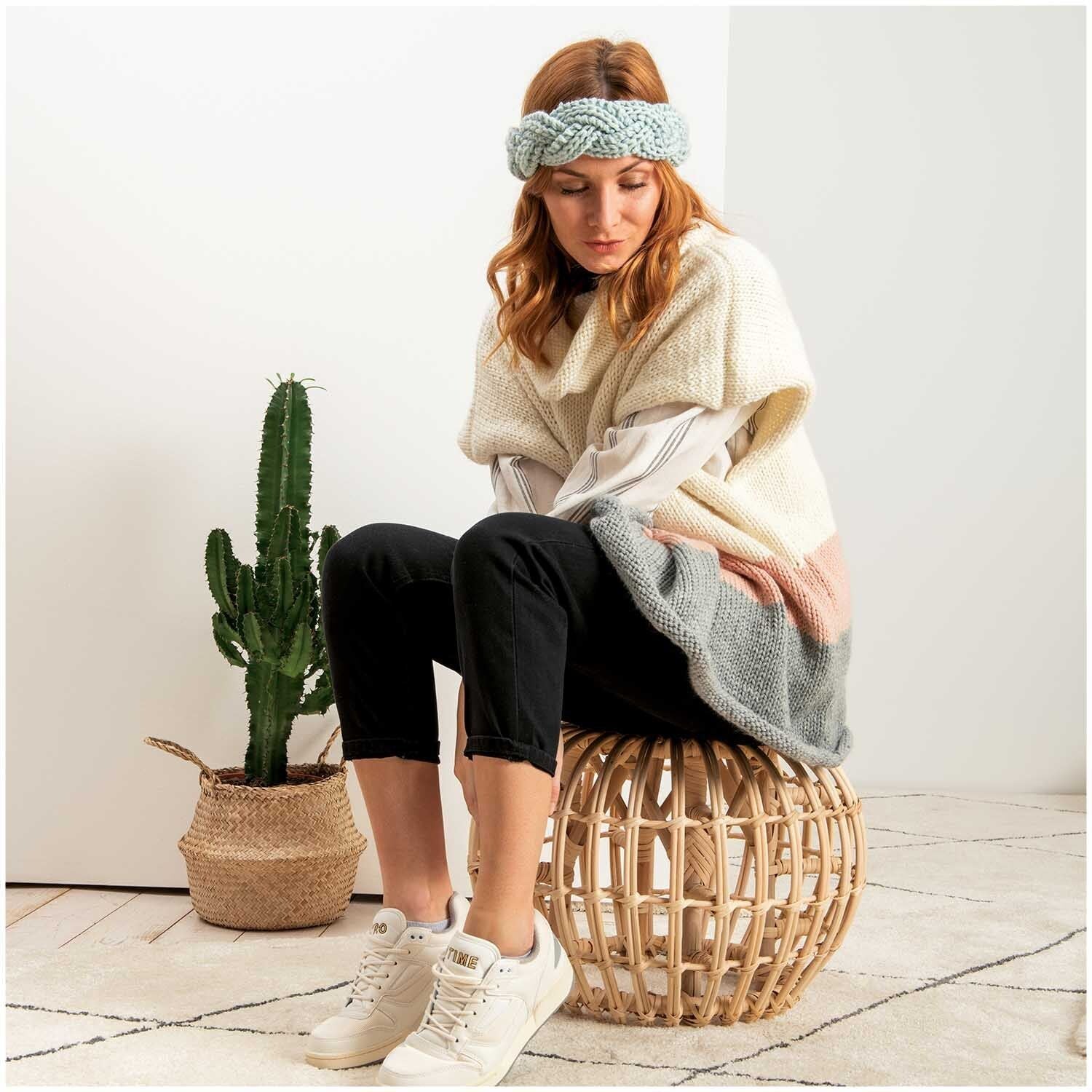 Rico Design Essentials Mega Wool Chunky Wolle Creme – 100 g, 115 m, Nadel 6 mm, 55% Schurwolle/45% Polyacryl