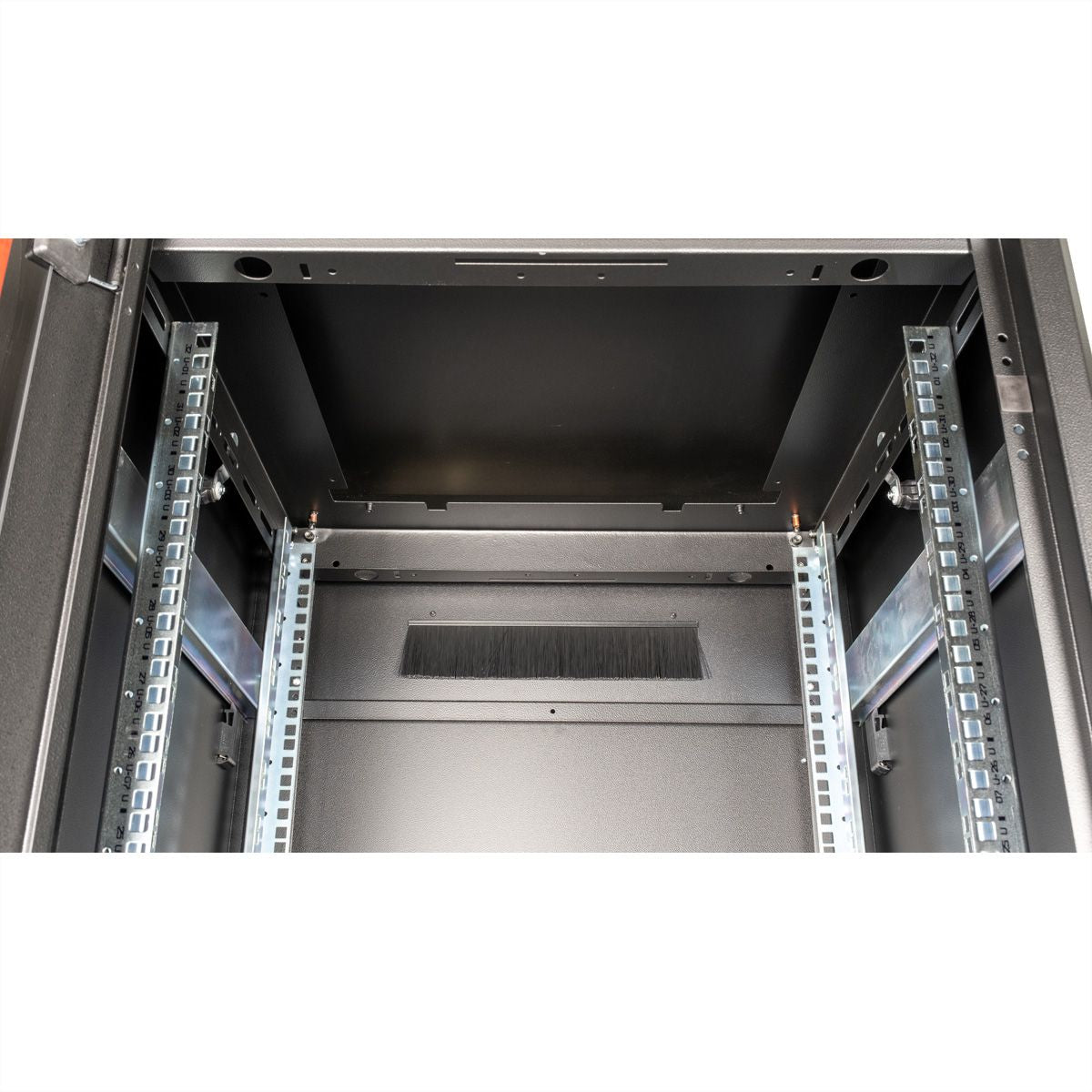 ROLINE Pro – 19" Netzwerkschrank 32U, IP20, abschliessbar, 600 × 600 × 1609 mm, schwarz, Stahl