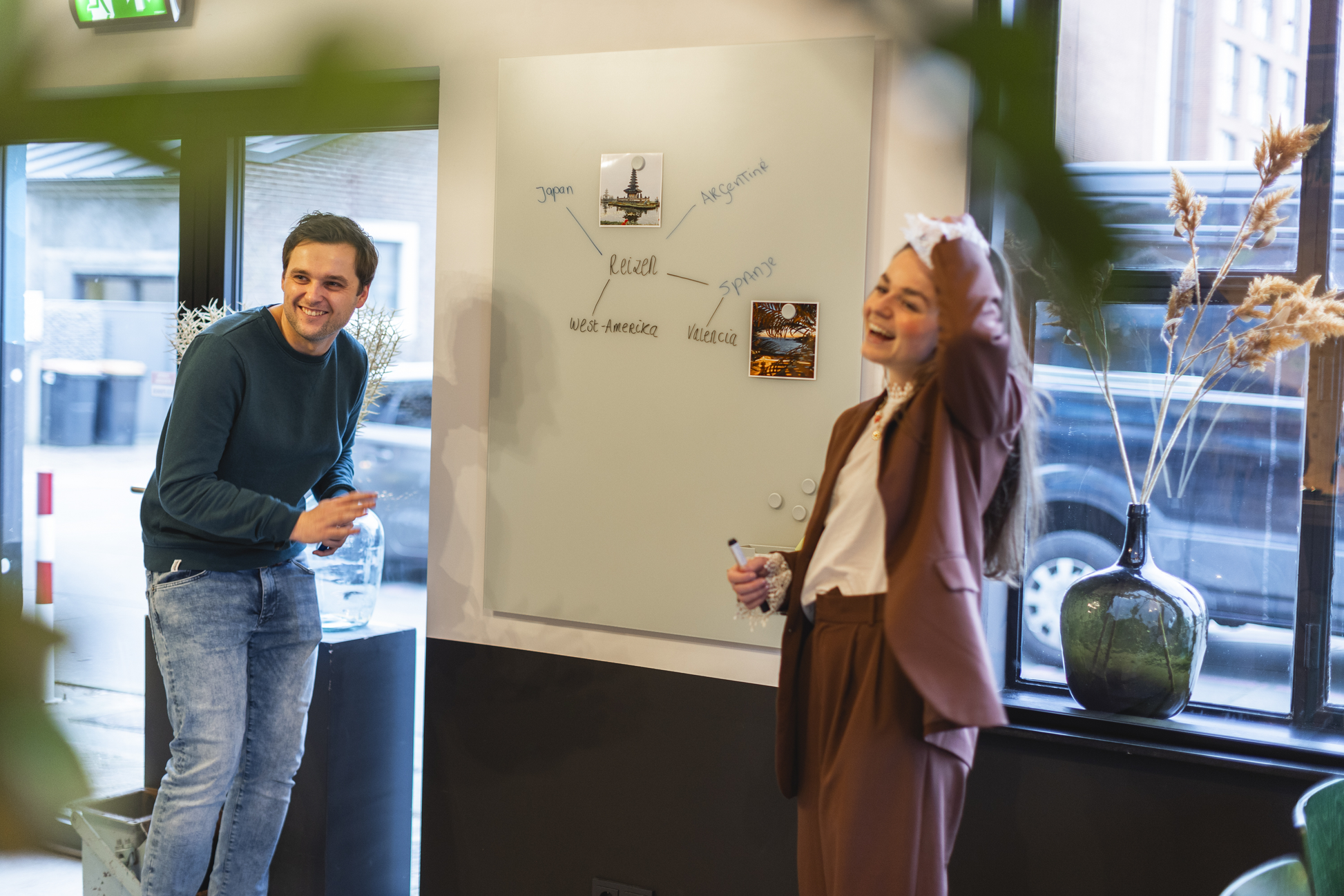Legamaster Whiteboard – 150 × 100 cm, Glas, magnetisch, Wandmontage, inkl. 2 Magnete